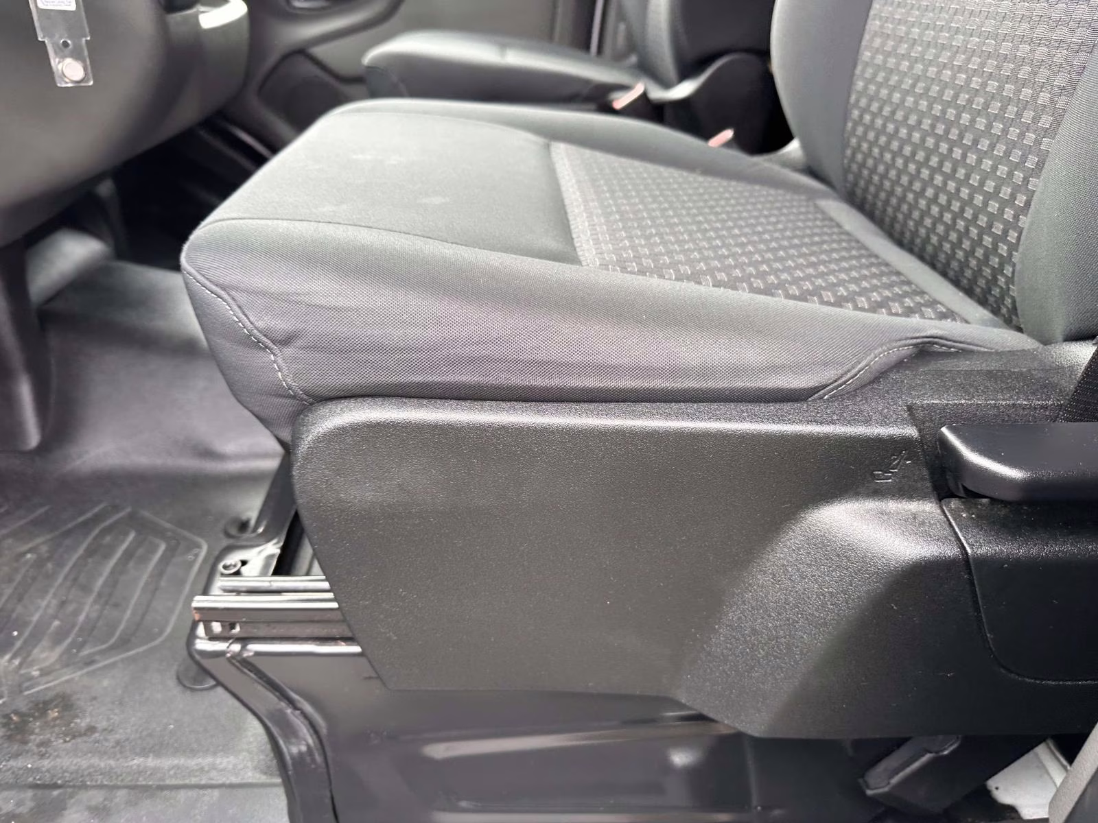 2024 Oxford White Ford Transit Cargo Van T-250 130 Low Rf 9070 GVWR RWD RWD Van