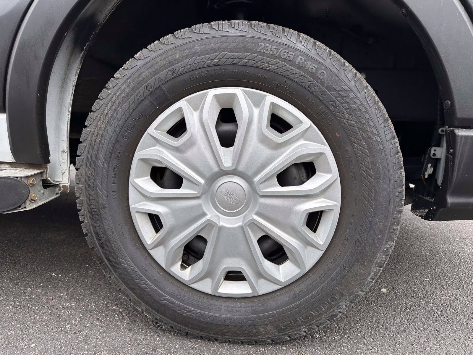 2024 Oxford White Ford Transit Cargo Van T-250 130 Low Rf 9070 GVWR RWD RWD Van