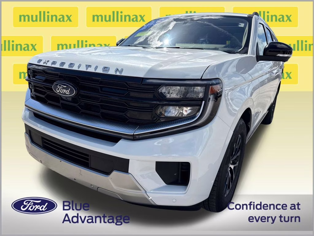 2025 Star White Metallic Tri-Coat Ford Expedition Max Platinum 4X4 SUV