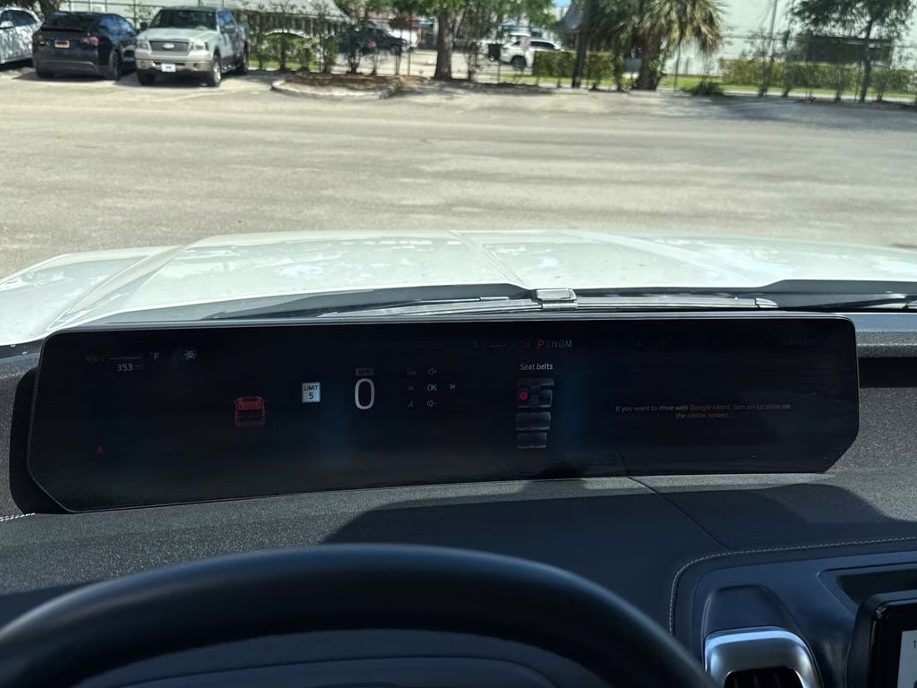 2025 Star White Metallic Tri-Coat Ford Expedition Max Platinum 4X4 SUV