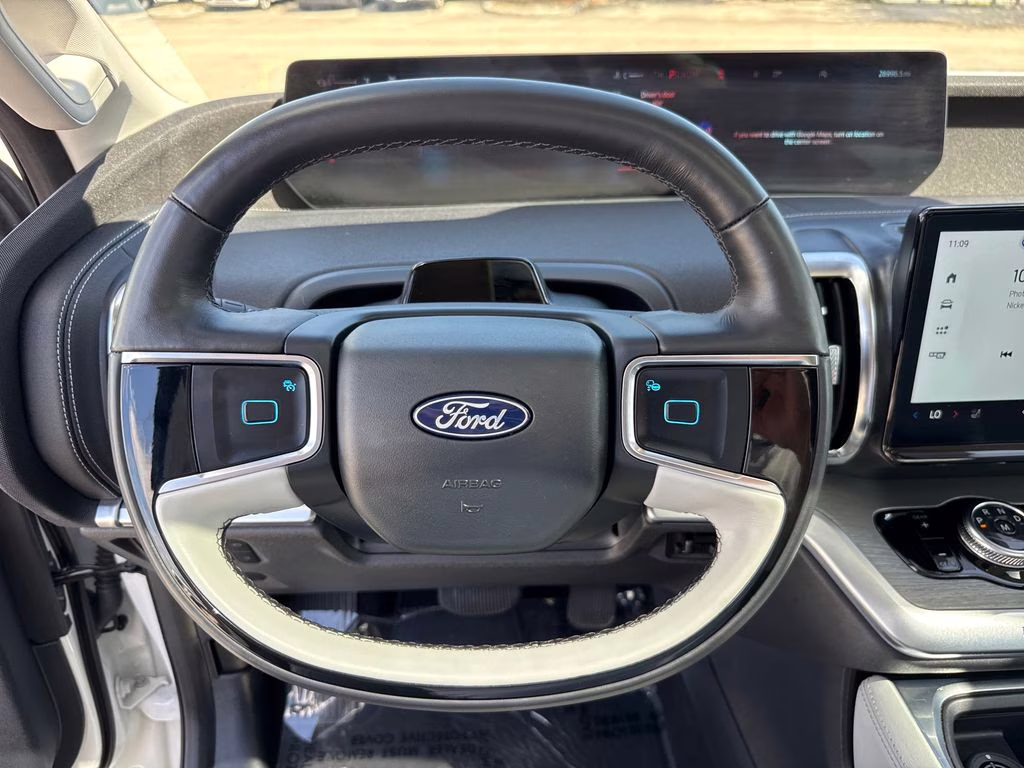 2025 Star White Metallic Tri-Coat Ford Expedition Max Platinum 4X4 SUV