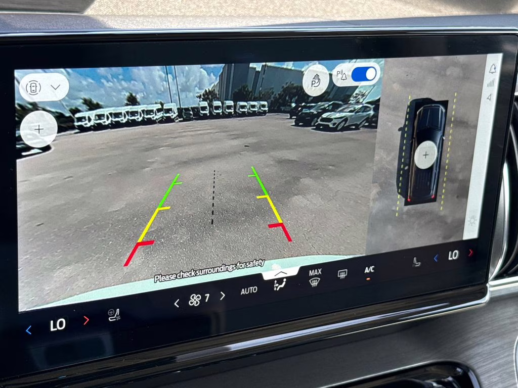 2025 Star White Metallic Tri-Coat Ford Expedition Max Platinum 4X4 SUV