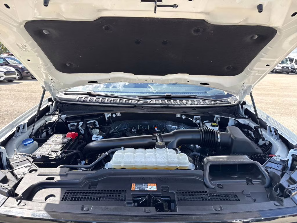 2025 Star White Metallic Tri-Coat Ford Expedition Max Platinum 4X4 SUV