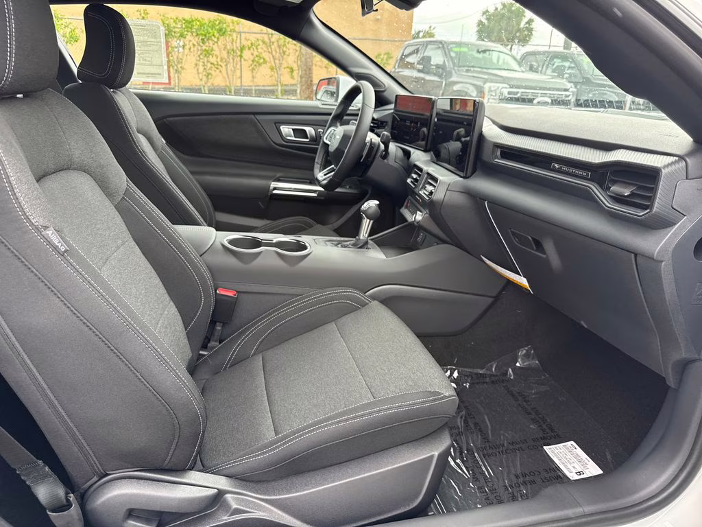 2026 Oxford White Ford Mustang GT RWD Coupe