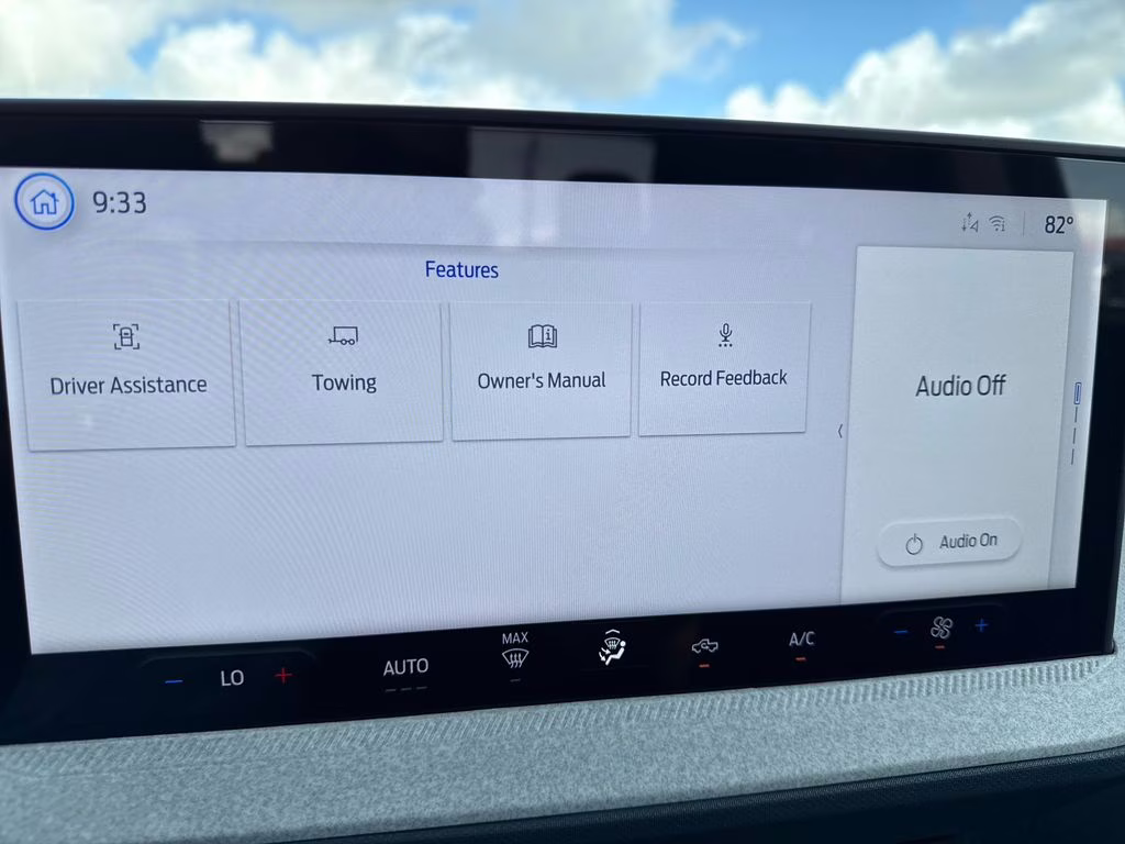 2026 Shadow Black Ford Maverick XLT FWD Truck