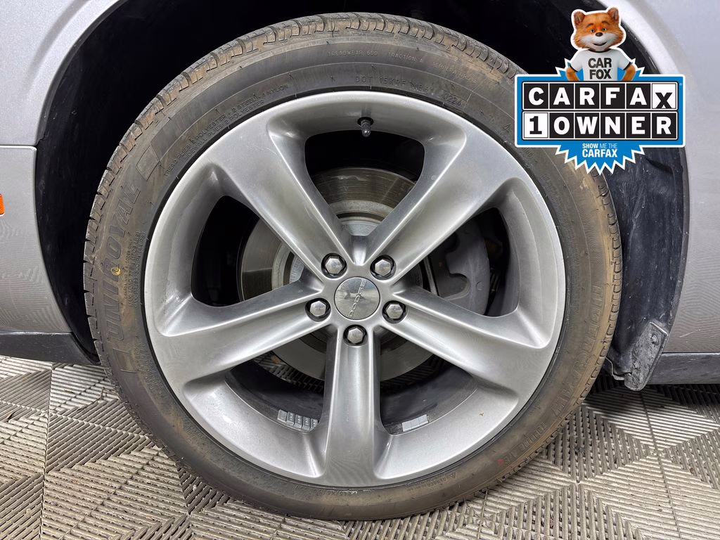 2015 Billet Silver Metallic Clearcoat Dodge Challenger R/T RWD Coupe