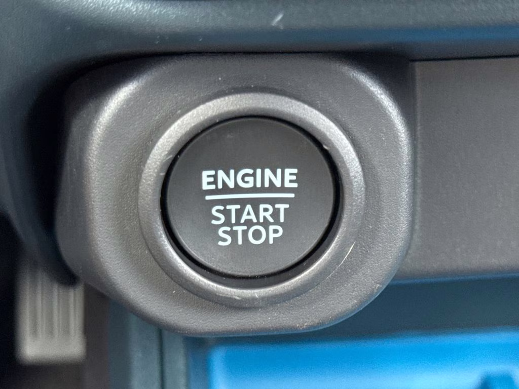 2026 Shadow Black Ford Maverick XLT FWD Truck