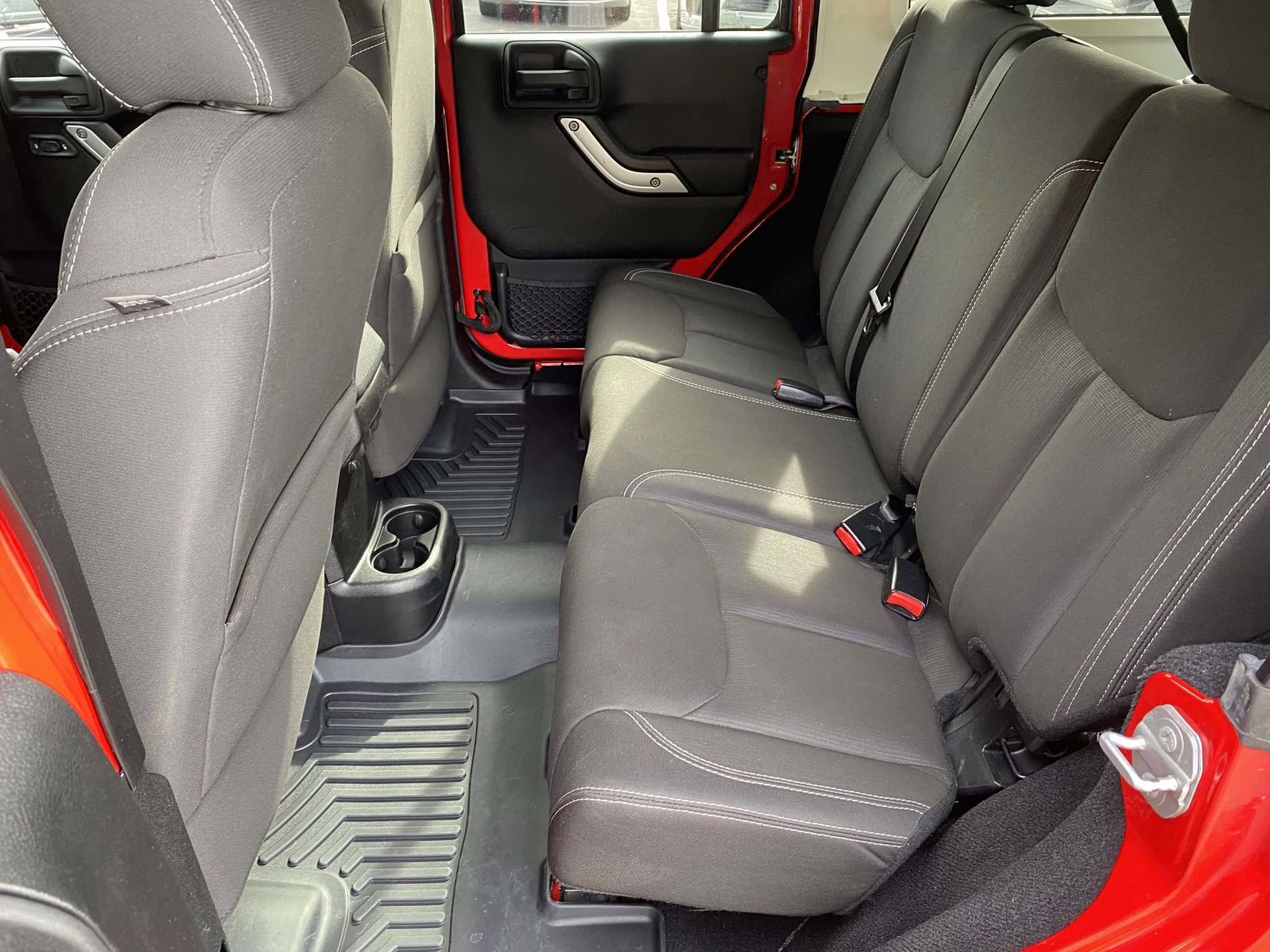 2015 Firecracker Red Clear Coat Jeep Wrangler Unlimited Rubicon 4X4 SUV