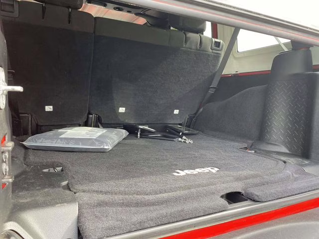 2015 Firecracker Red Clear Coat Jeep Wrangler Unlimited Rubicon 4X4 SUV