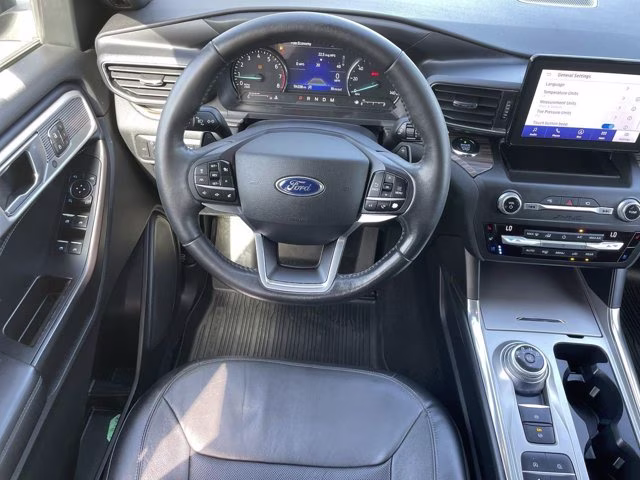 2020 Magnetic Ford Explorer Limited RWD SUV