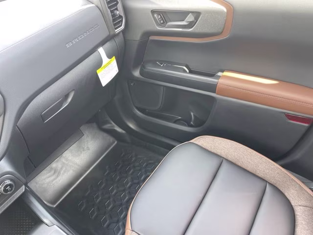 2026 Oxford White Ford Bronco Sport Outer Banks 4X4 SUV