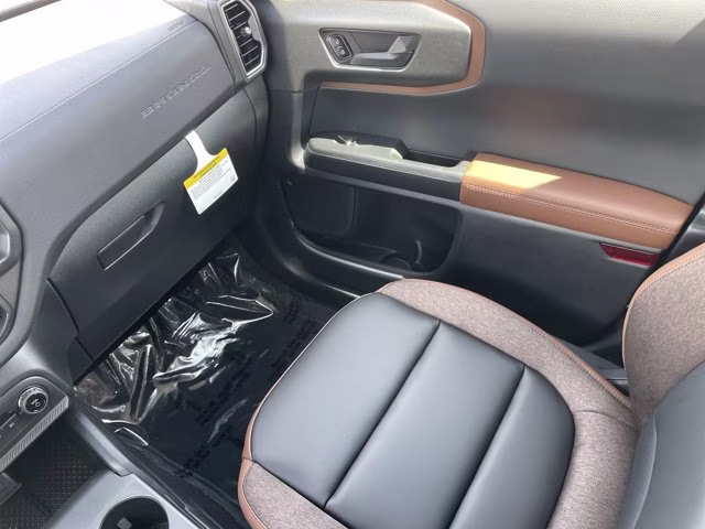 2026 Oxford White Ford Bronco Sport Outer Banks 4X4 SUV