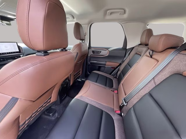 2026 Oxford White Ford Bronco Sport Outer Banks 4X4 SUV