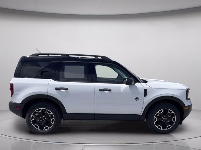 2026 Oxford White Ford Bronco Sport Outer Banks 4X4 SUV