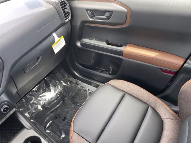 2026 Oxford White Ford Bronco Sport Outer Banks 4X4 SUV