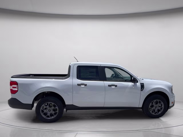2026 Space White Metallic Ford Maverick XLT FWD Truck
