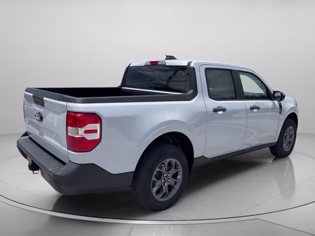 2026 Space White Metallic Ford Maverick XLT FWD Truck