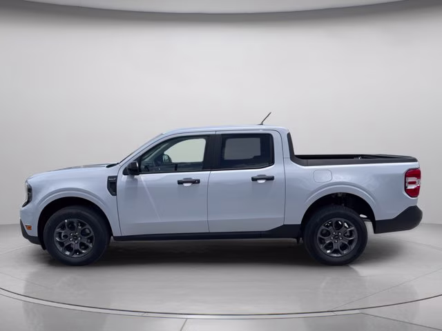 2026 Space White Metallic Ford Maverick XLT FWD Truck