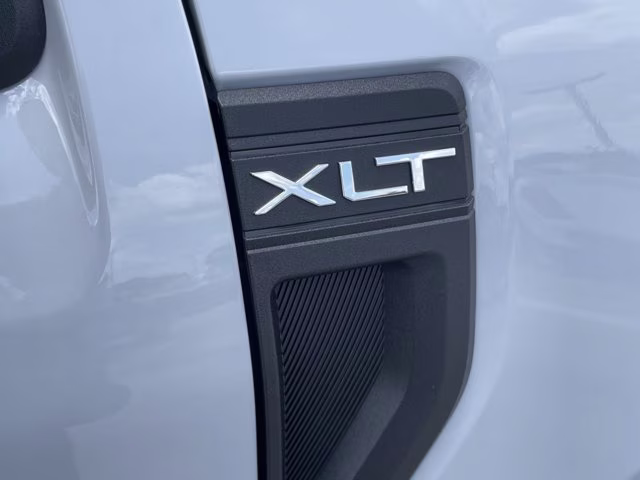 2026 Space White Metallic Ford Maverick XLT FWD Truck
