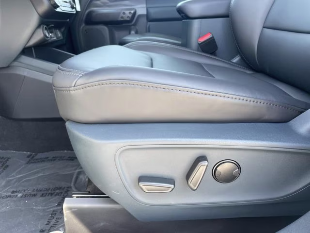 2026 Space White Metallic Ford Maverick LARIAT AWD Truck