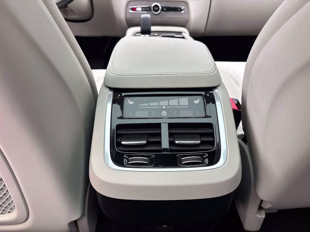 2024 Blue Volvo XC90 B6 Plus Bright Theme AWD SUV