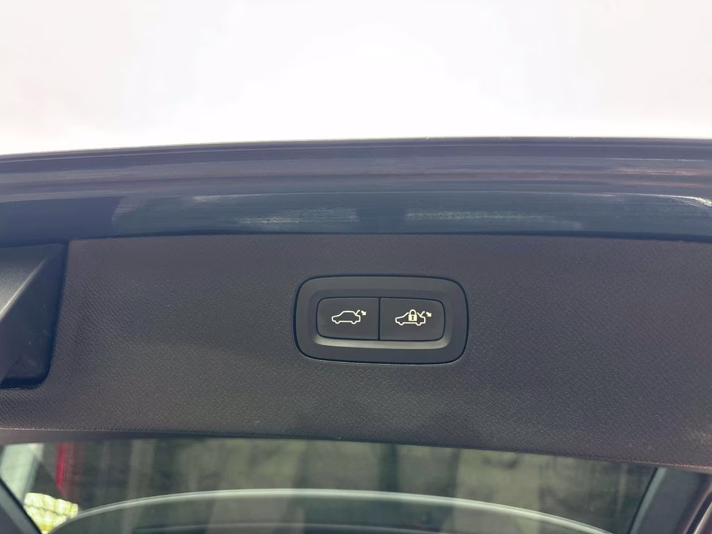 2024 Blue Volvo XC90 B6 Plus Bright Theme AWD SUV