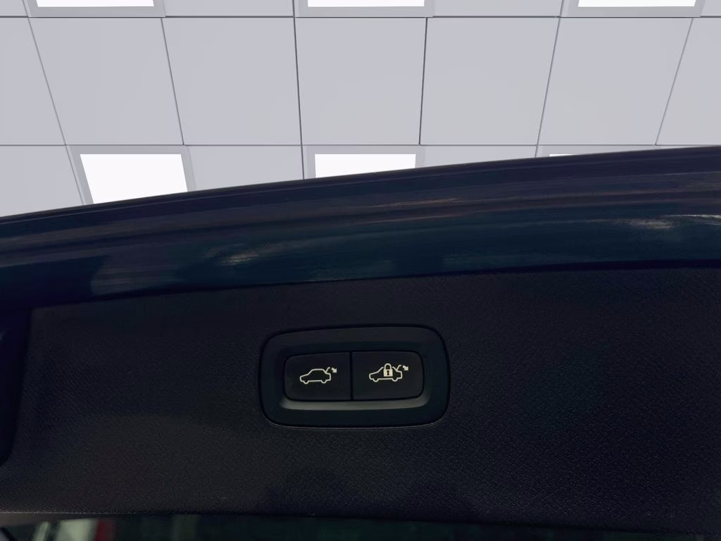 2024 Blue Volvo XC90 B6 Plus Bright Theme AWD SUV