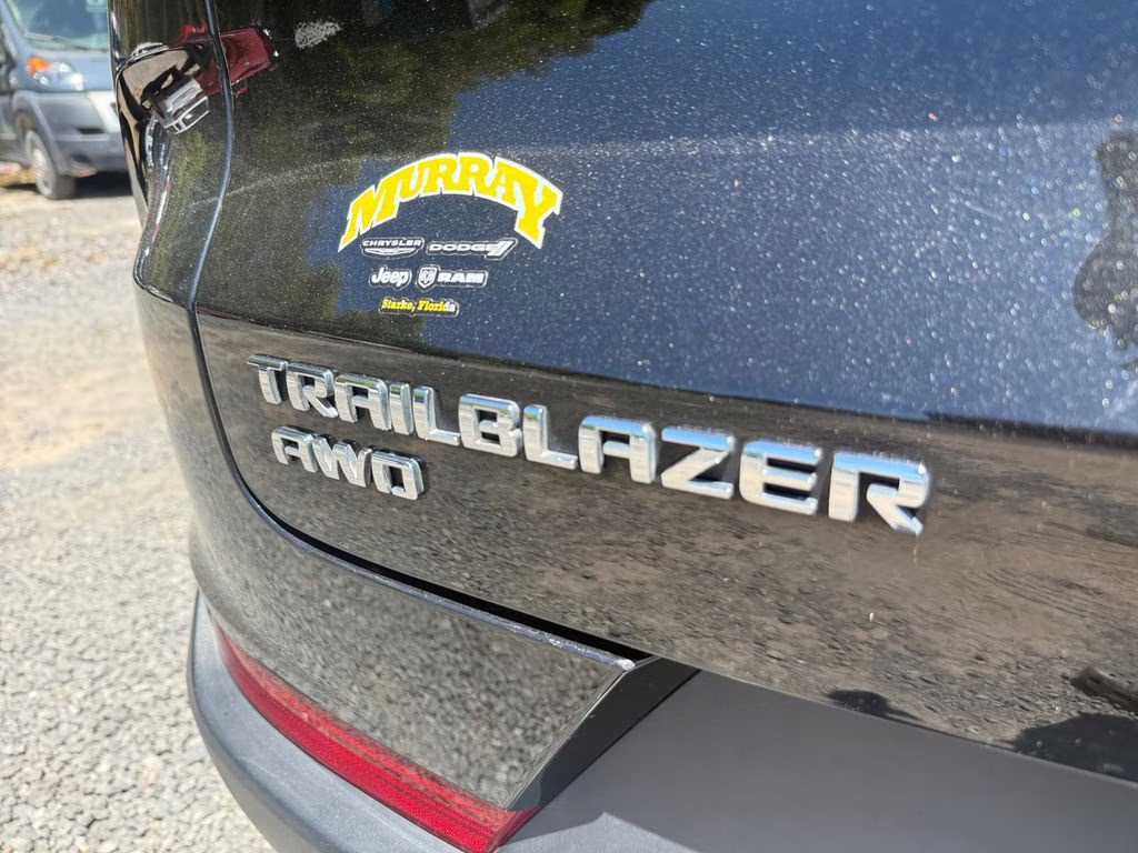 2023 Mosaic Black Metallic Chevrolet Trailblazer LT AWD SUV