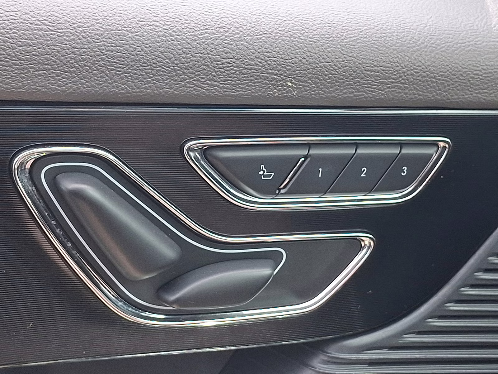 2020 Magnetic Gray Lincoln Corsair Standard AWD