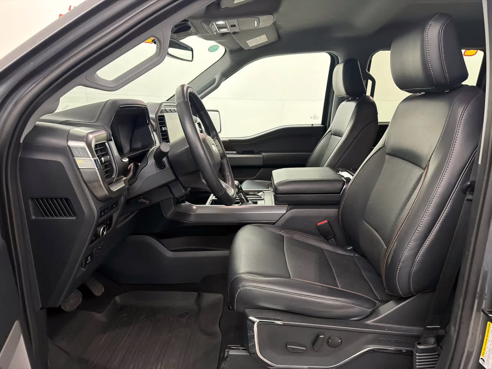 2023 Carbonized Gray Metallic Ford F-150 LARIAT 4X4 Truck