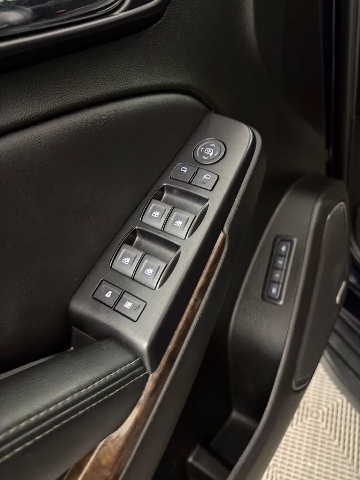 2020 Blue Velvet Metallic Chevrolet Tahoe LT 4X4 SUV