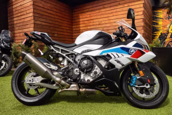 2026 LIGHT WHITE / M MOTORSPORT BMW S 1000 RR LIGHT WHITE/ M MOTORSPORTS