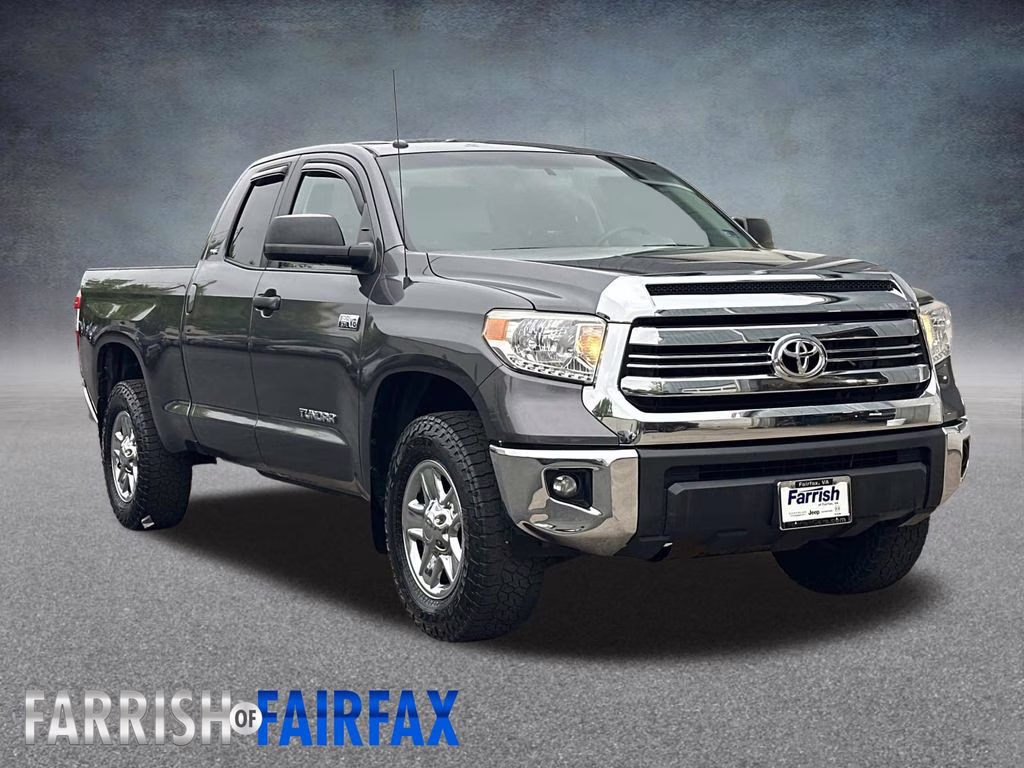2017 Magnetic Gray Metallic Toyota Tundra SR5 4X4 Truck