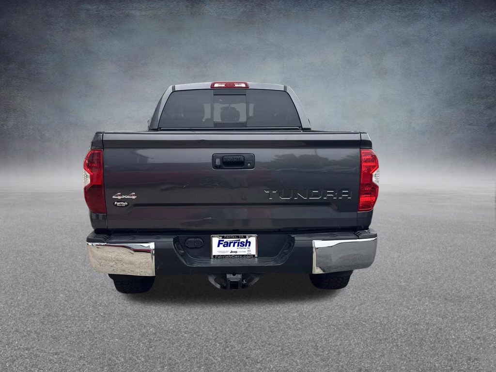 2017 Magnetic Gray Metallic Toyota Tundra SR5 4X4 Truck