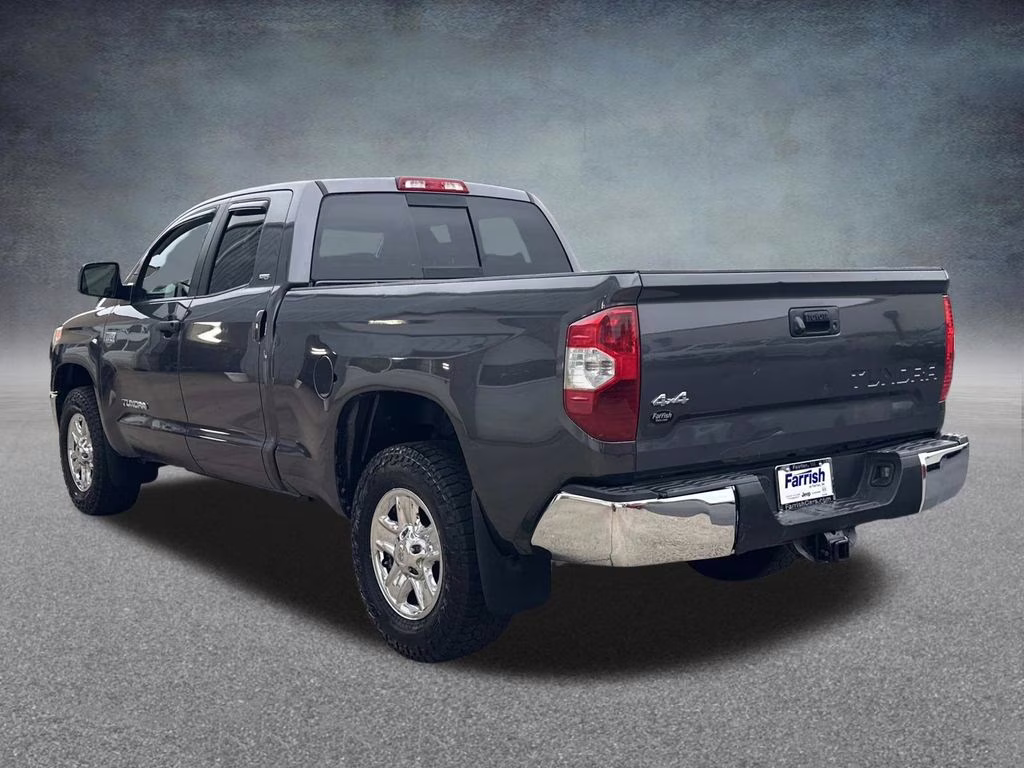 2017 Magnetic Gray Metallic Toyota Tundra SR5 4X4 Truck