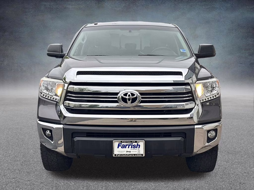 2017 Magnetic Gray Metallic Toyota Tundra SR5 4X4 Truck