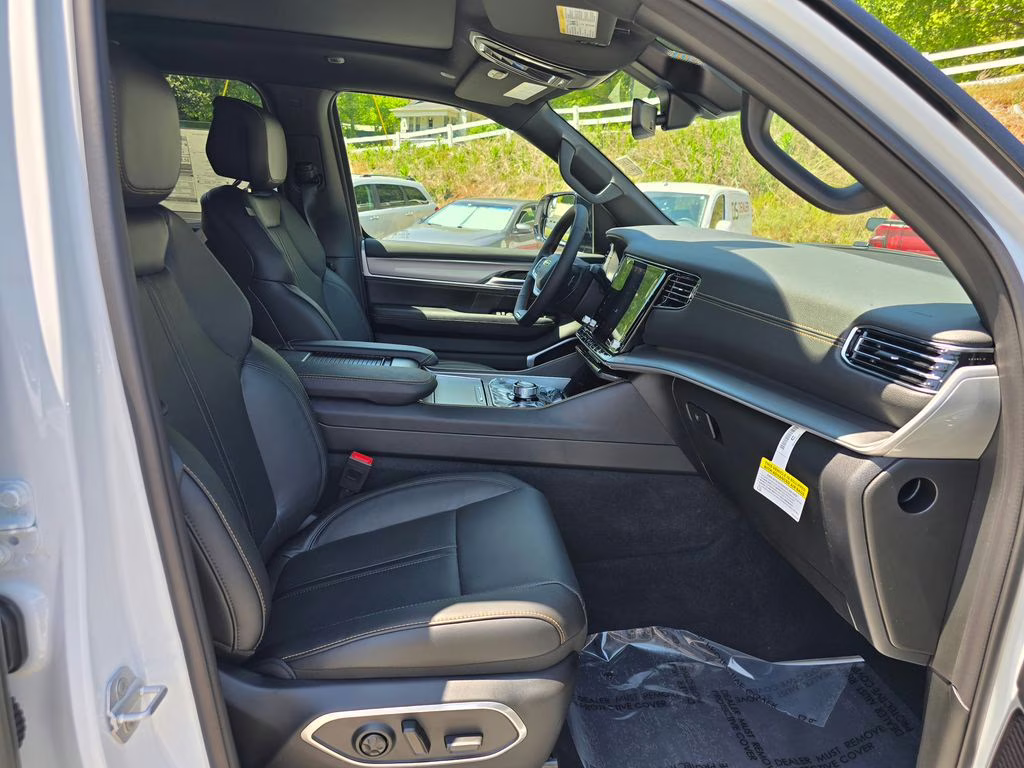 2026 Bright White Clearcoat Jeep Grand Wagoneer 4X4 SUV