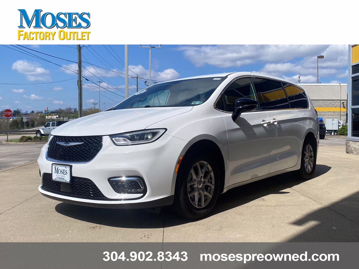 2025 Bright White Clearcoat Chrysler Pacifica Select FWD Van