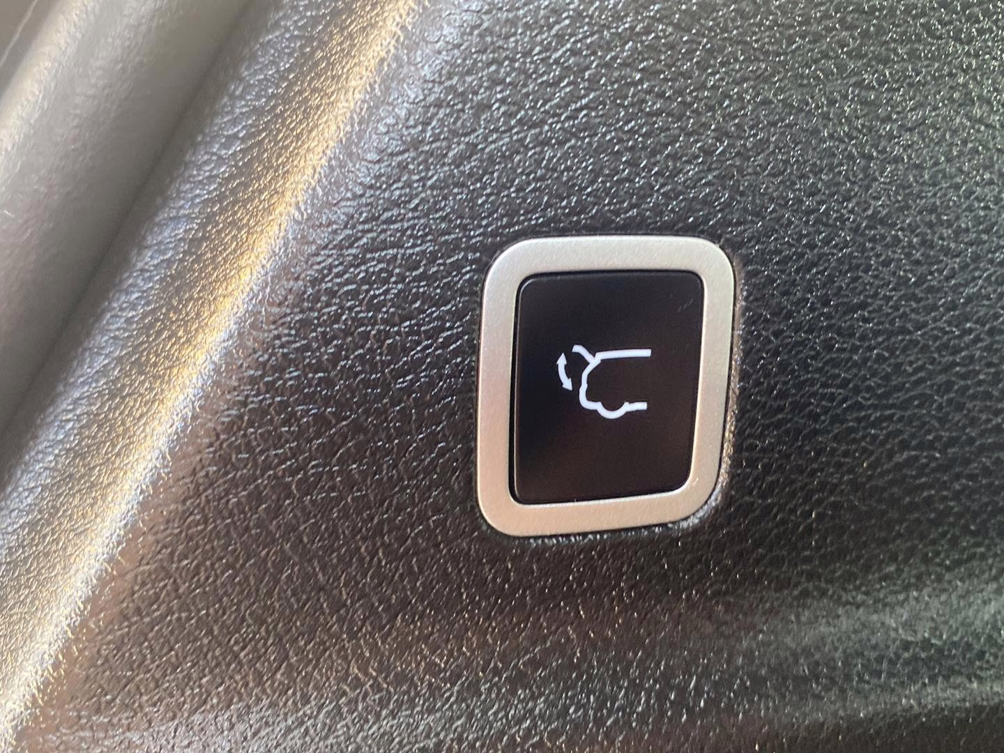 2025 Bright White Clearcoat Chrysler Pacifica Select FWD Van