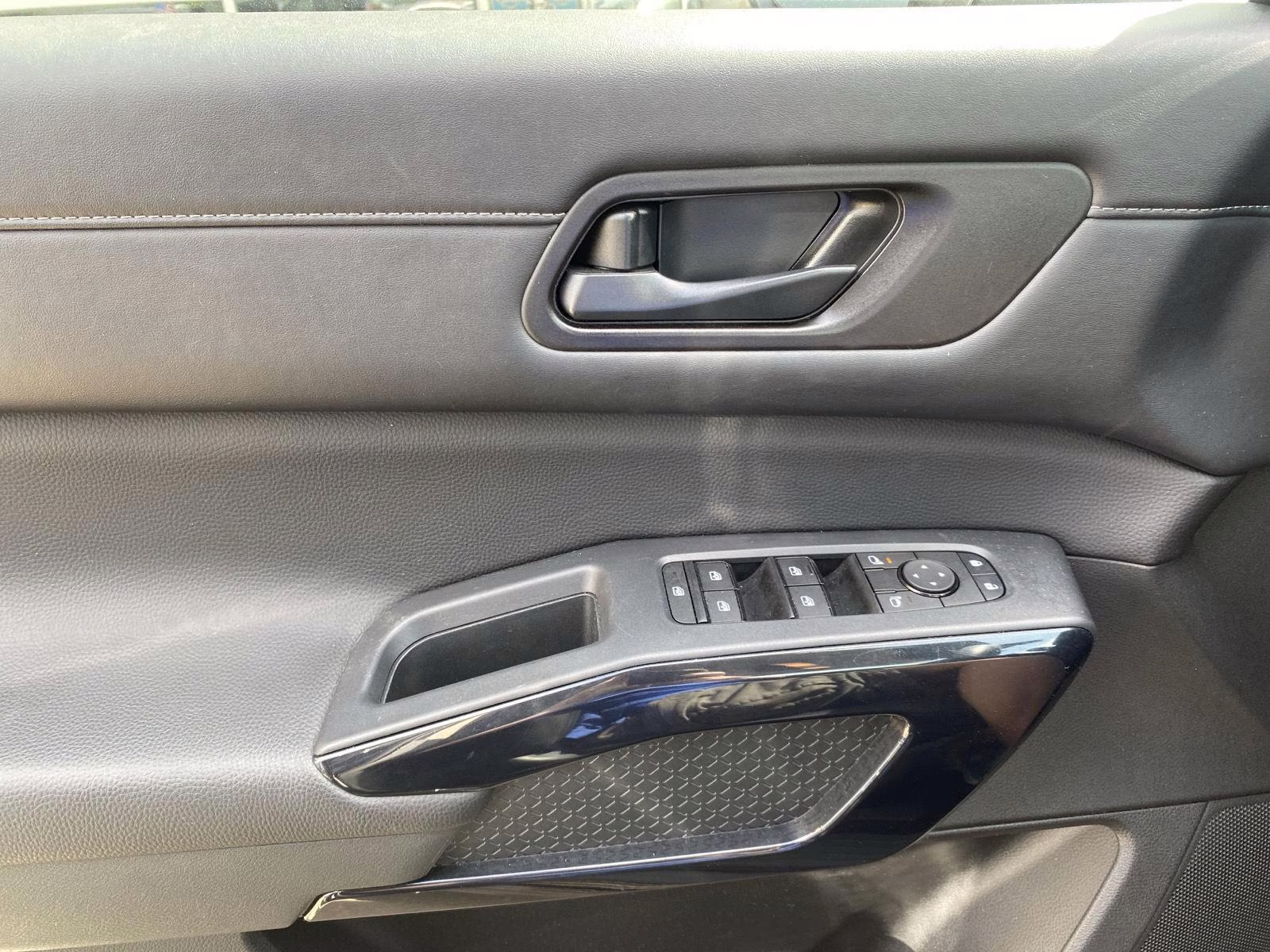 2025 Super Black Nissan Pathfinder SV 4X4 SUV