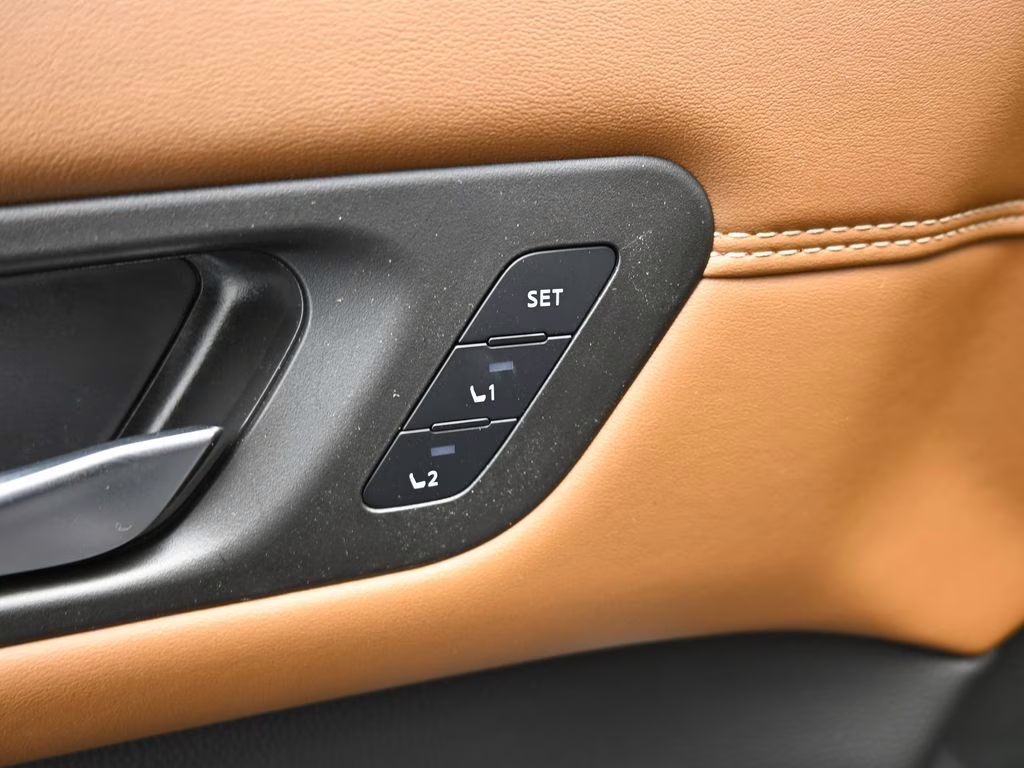 2026 Boulder Gray/Super Black Nissan Pathfinder Platinum FWD SUV