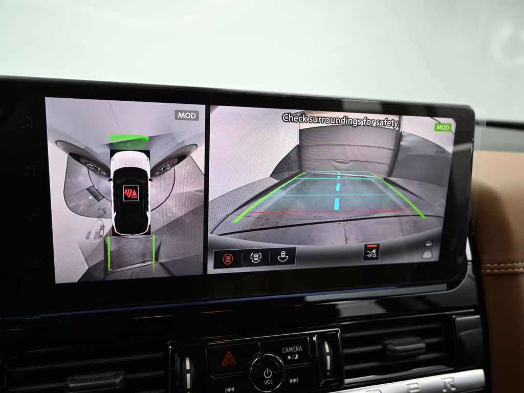 2026 Boulder Gray/Super Black Nissan Pathfinder Platinum FWD SUV