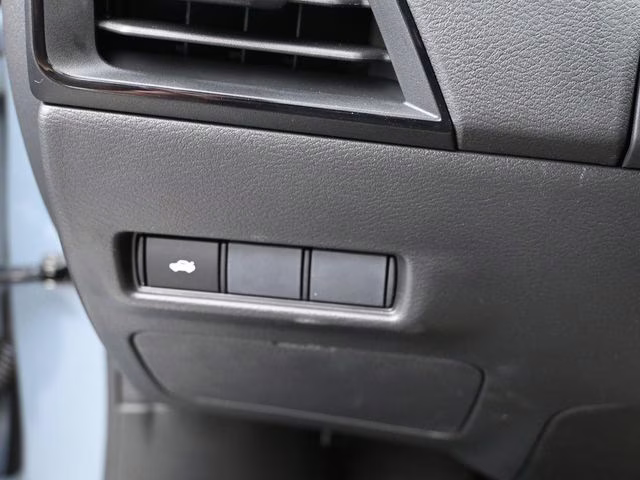 2026 Atlantic Gray Metallic Nissan Sentra SR FWD Sedan