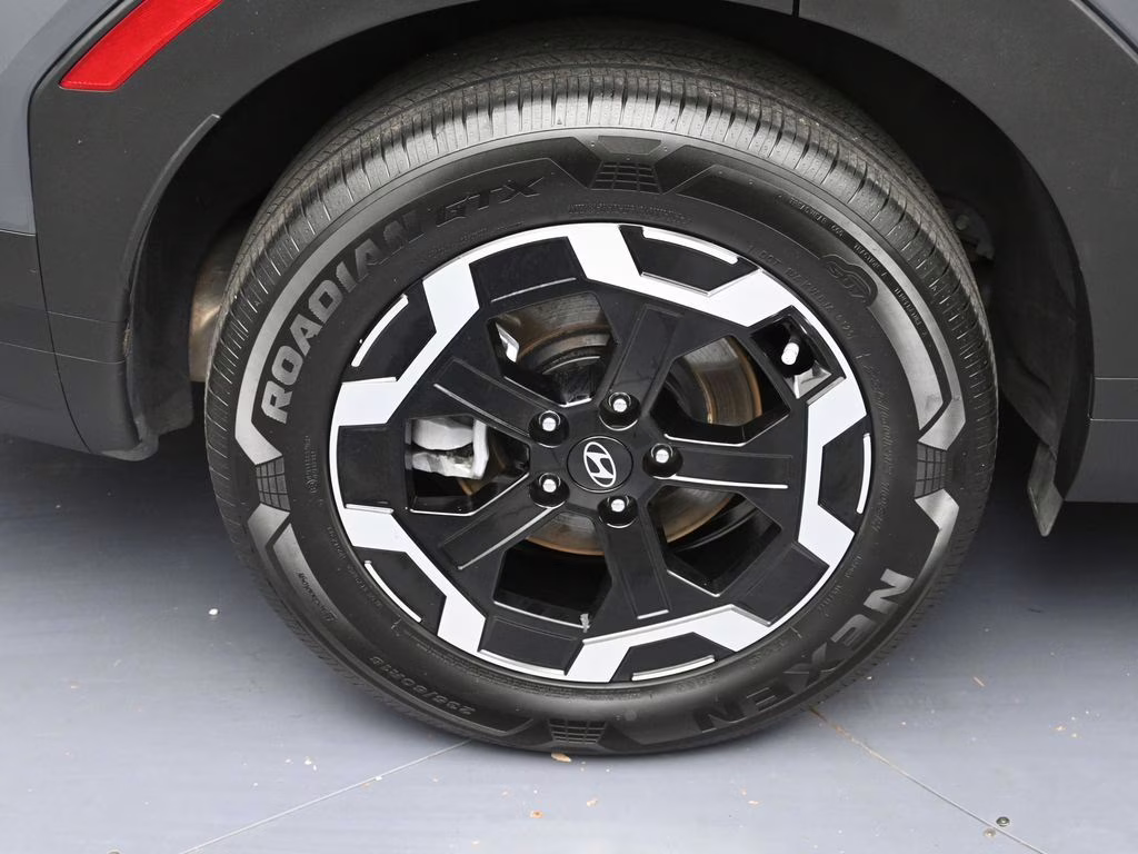 2025 Ecotronic Gray Hyundai Santa Fe SEL FWD SUV