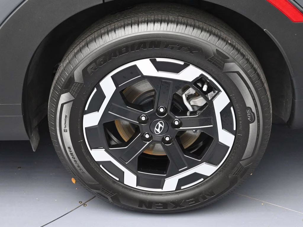 2025 Ecotronic Gray Hyundai Santa Fe SEL FWD SUV