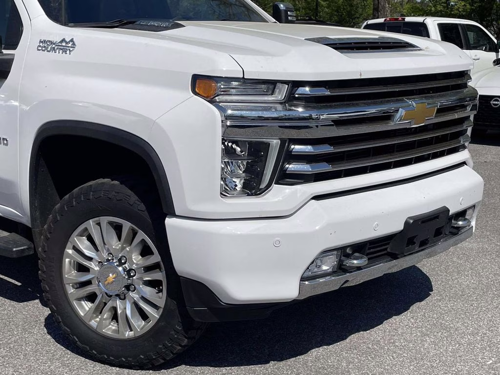 2023 Summit White Chevrolet Silverado 2500HD High Country 4X4 Truck