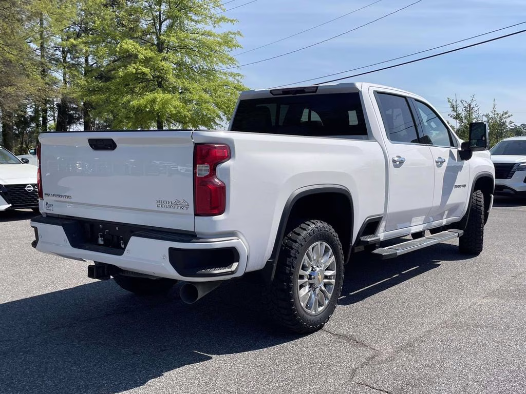 2023 Summit White Chevrolet Silverado 2500HD High Country 4X4 Truck