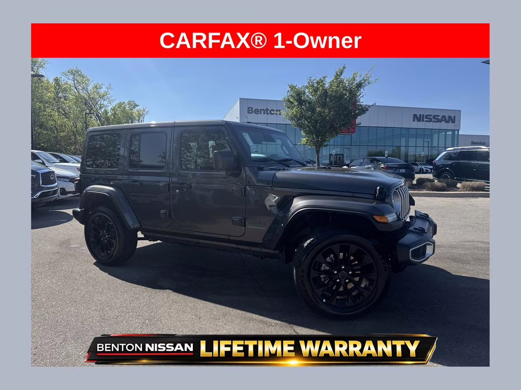 2025 Granite Crystal Metallic Clearcoat Jeep Wrangler Sahara 4xe 4X4 SUV