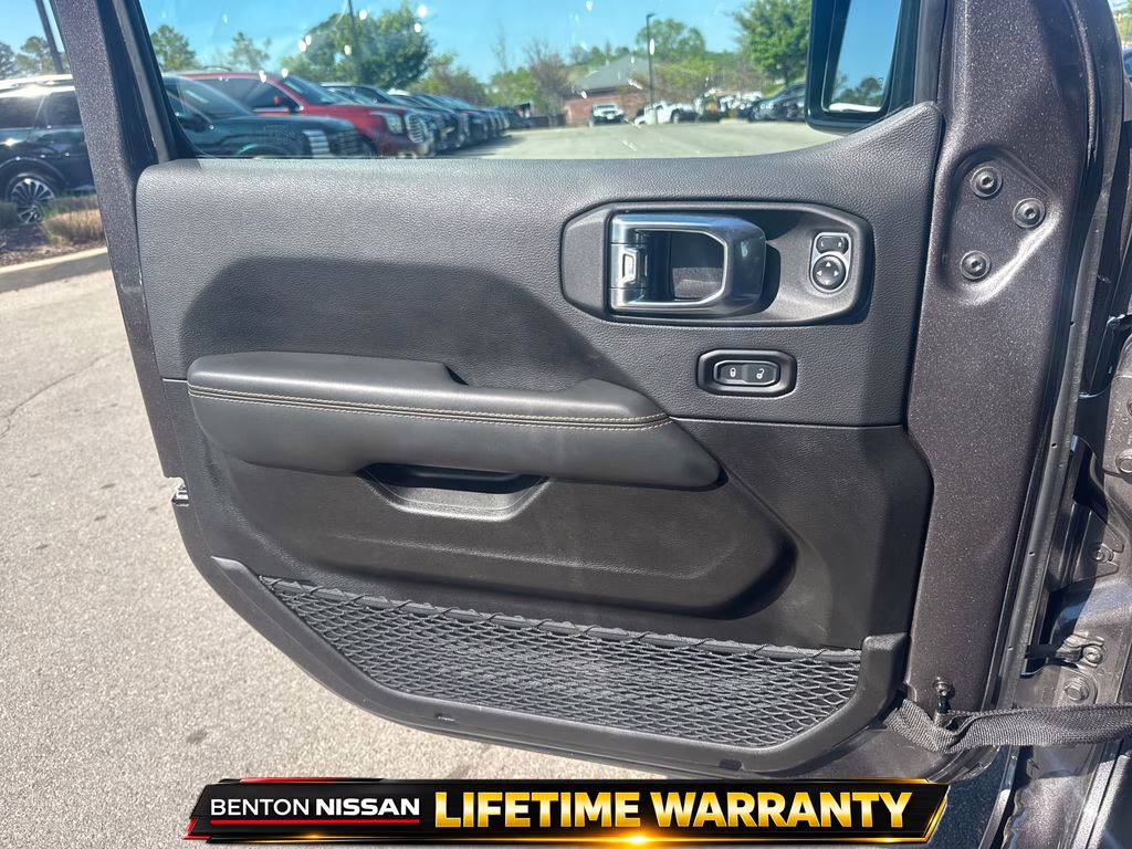 2025 Granite Crystal Metallic Clearcoat Jeep Wrangler Sahara 4xe 4X4 SUV