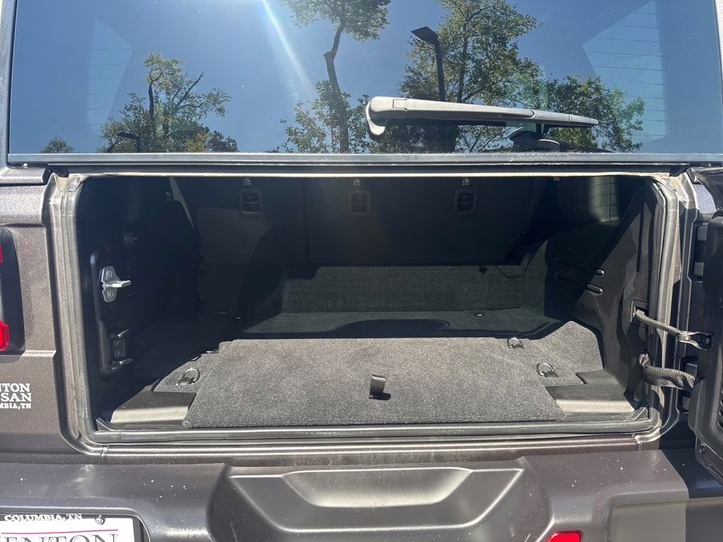 2025 Granite Crystal Metallic Clearcoat Jeep Wrangler Sahara 4xe 4X4 SUV